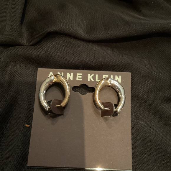 Anne Klein Two-Tone Sculptural Huggie Hoop Earrings - Picture 3 of 4
